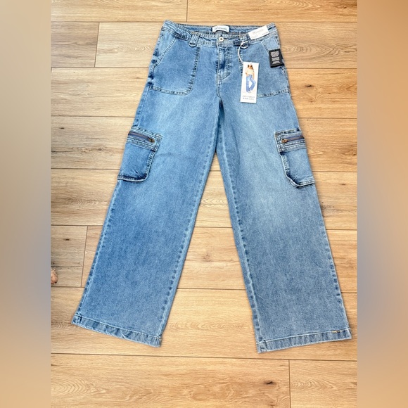 Re Generation by Celebrity Pink wide leg zip cargo Jeans - women’s size 11/30 - Picture 2 of 12